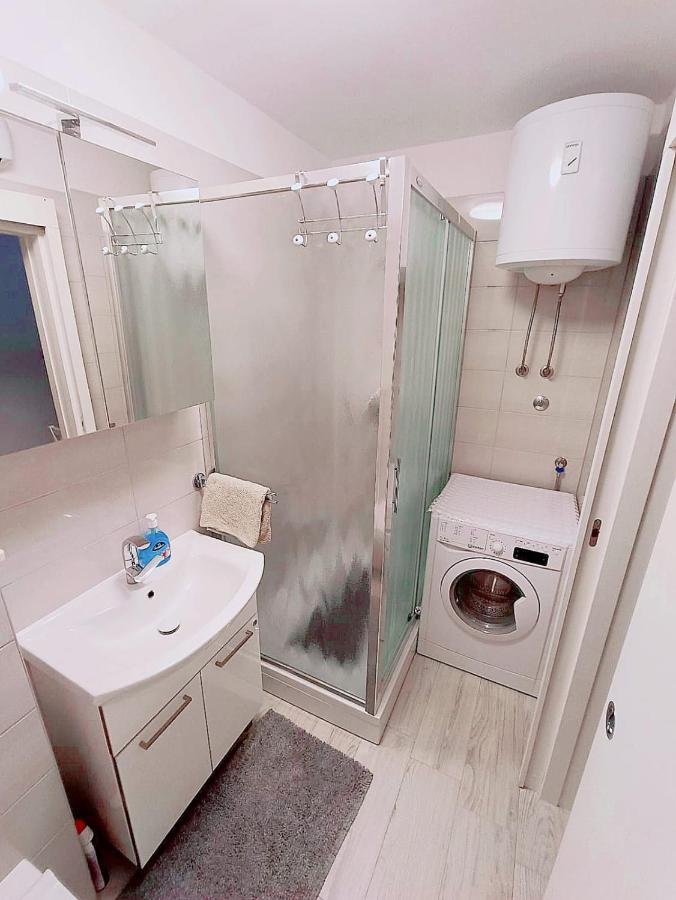 Apartment Glavaric 奥米什 外观 照片